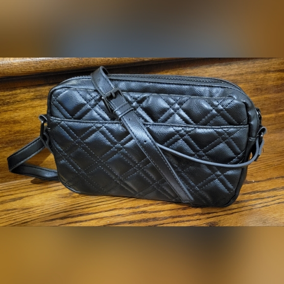 TAHARI Ladies Medium Black quilted Shoulder Crossbody Bag adjustable straps - Picture 4 of 16